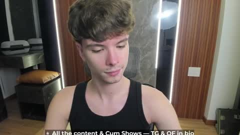 Hey I am Calvin  online show from May 6, 5:18 pm