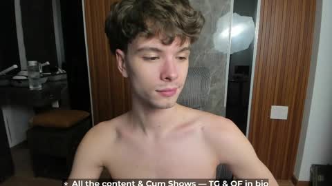 Hey I am Calvin  online show from May 13, 5:21 pm