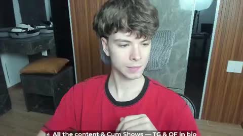 Hey I am Calvin  online show from June 20, 5:16 pm