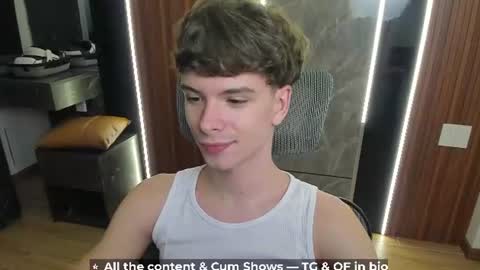 Hey I am Calvin  online show from June 23, 5:22 pm