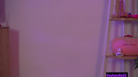 Snapshot of calypso_and_ge1 chatting on January 15, 8:05 pm Calypso and Kayla online show from January 15, 8:05 pm