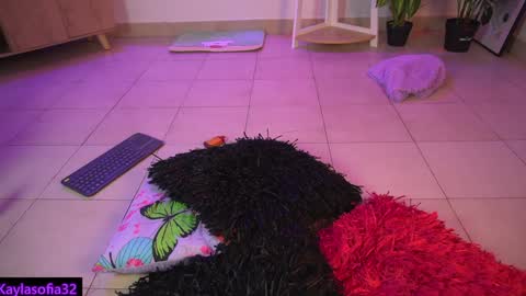 Snapshot of calypso_and_ge1 chatting on January 28, 8:26 pm Calypso and Kayla online show from January 28, 8:26 pm