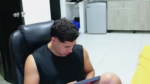 camara110 online show from March 17, 1:43 am