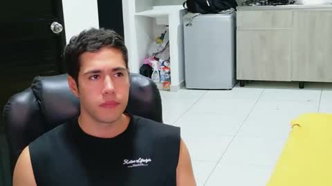 camara110 online show from May 24, 2:38 am