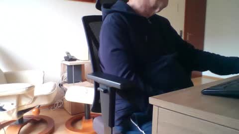 camcologne online show from February 10, 9:13 am