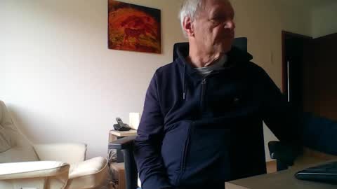 camcologne online show from February 13, 9:27 am