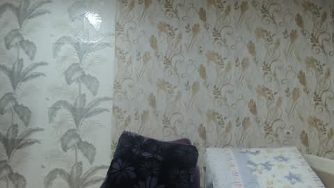 CamDiva1 online show from December 5, 1:36 am