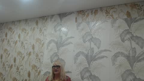CamDiva1 online show from December 13, 10:51 am
