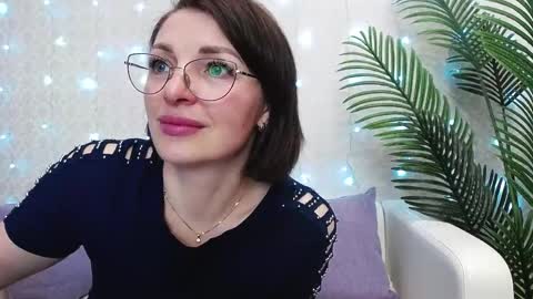 camelia_lillie online show from May 15, 11:56 pm