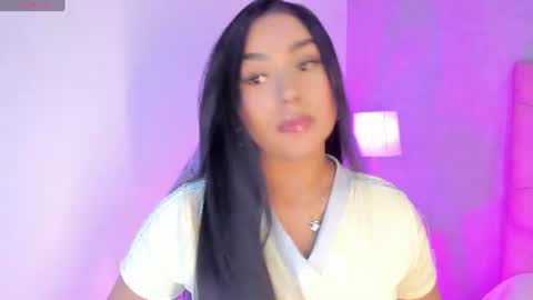 Snapshot of cameliaa_smiith chatting on June 18, 4:13 am Camelia Smith online show from June 18, 4:13 am