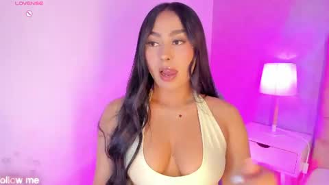 Snapshot of cameliaa_smiith chatting on June 26, 3:44 am Camelia Smith online show from June 26, 3:44 am