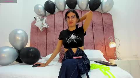 Snapshot of cameron_cutee chatting on October 1, 11:27 am Cameron Cutee online show from October 1, 11:27 am