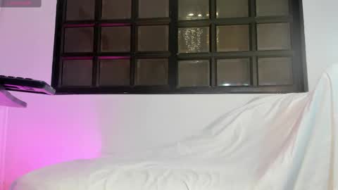 Snapshot of cameron_cutee chatting on October 4, 11:30 am Cameron Cutee online show from October 4, 11:30 am