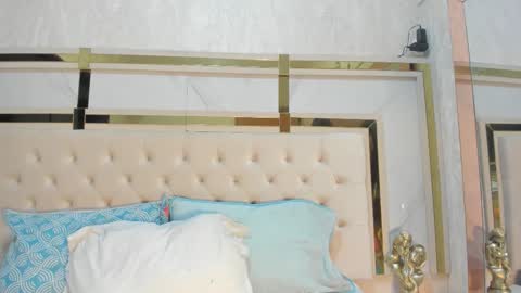 cameron_hearts online show from January 6, 12:20 pm