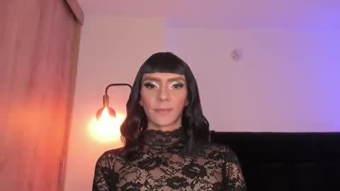 Snapshot of cameron_lyra chatting on December 17, 1:22 am Cameron online show from December 17, 1:22 am