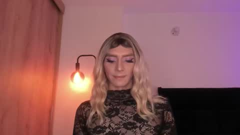 Snapshot of cameron_lyra chatting on February 7, 1:42 am Cameron online show from February 7, 1:42 am