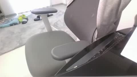 Snapshot of camfun_27 chatting on January 14, 10:10 am camfun_27 online show from January 14, 10:10 am