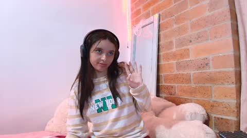 Snapshot of cami_casti777 chatting on January 23, 3:16 am trini-1000 online show from January 23, 3:16 am