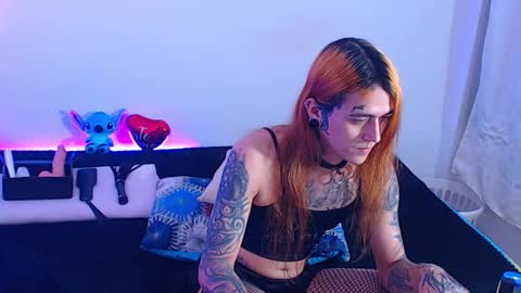 Snapshot of cami_crystal_99 chatting on March 2, 10:49 pm Cami crystal 99 online show from March 2, 10:49 pm