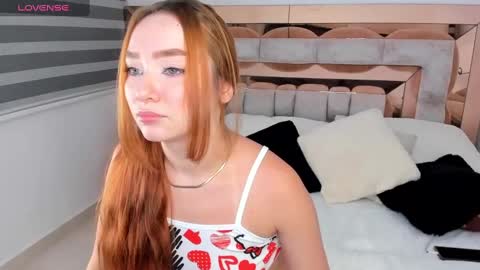 Snapshot of cami_lovers1 chatting on January 23, 3:48 am camii online show from January 23, 3:48 am