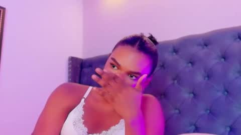 Snapshot of camiestrada chatting on September 23, 2:36 am camiestrada online show from September 23, 2:36 am