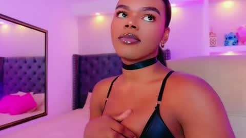 Snapshot of camiestrada chatting on September 29, 9:19 pm camiestrada online show from September 29, 9:19 pm