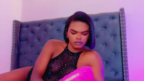 Snapshot of camiestrada chatting on October 1, 10:05 pm camiestrada online show from October 1, 10:05 pm