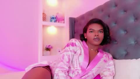 Snapshot of camiestrada chatting on October 5, 11:02 pm camiestrada online show from October 5, 11:02 pm