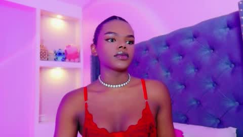 Snapshot of camiestrada chatting on October 19, 11:05 pm camiestrada online show from October 19, 11:05 pm