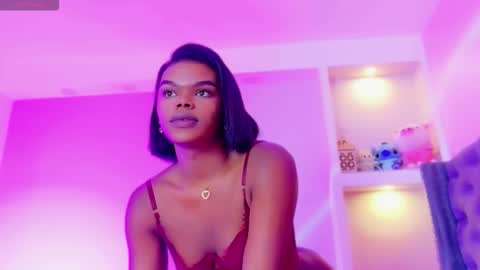 Snapshot of camiestrada chatting on October 24, 1:29 pm camiestrada online show from October 24, 1:29 pm