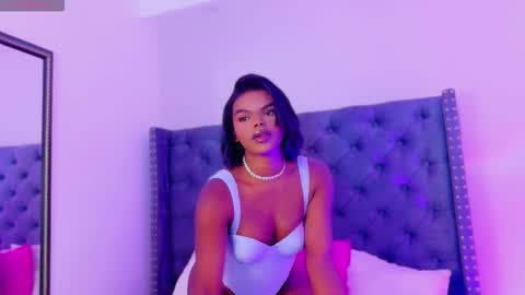 Snapshot of camiestrada chatting on October 30, 9:59 pm camiestrada online show from October 30, 9:59 pm