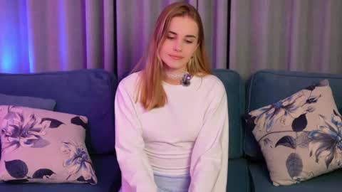 Emilt online show from June 23, 2:37 pm