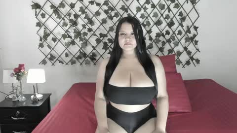 camihotboobs online show from May 25, 12:44 pm