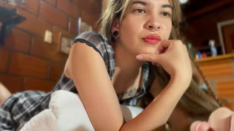 camii19y online show from September 11, 10:10 pm