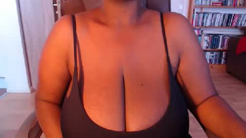 Snapshot of camil2020sweet chatting on September 20, 12:50 pm camil online show from September 20, 12:50 pm