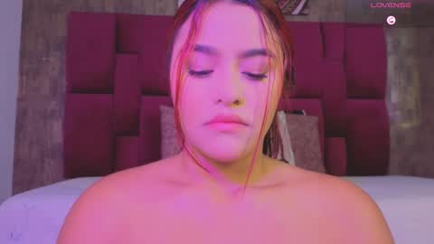 camila__bouzas online show from March 3, 11:27 am