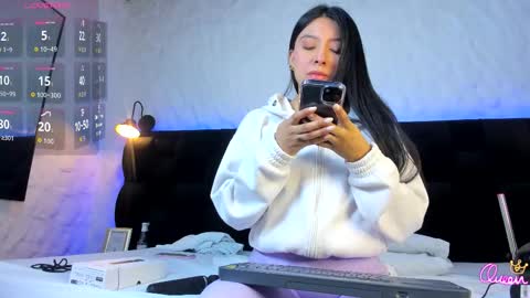 camila__gomez_ online show from January 6, 12:31 pm