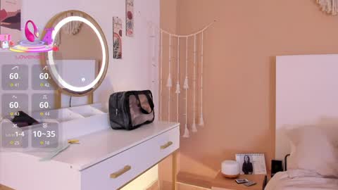 camila_bustamante_ online show from May 7, 4:45 pm