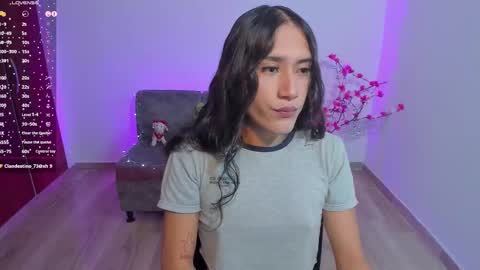 Snapshot of camila_harperr chatting on February 27, 2:33 am C A M I L A online show from February 27, 2:33 am