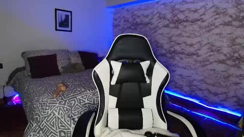 Snapshot of camila_iroose chatting on March 6, 9:55 pm Camila Roose online show from March 6, 9:55 pm