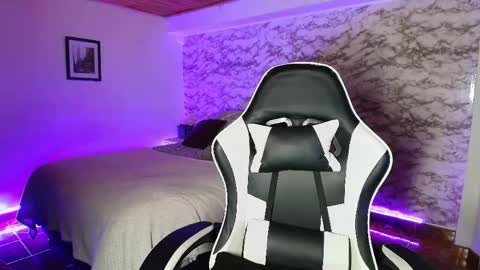 Snapshot of camila_iroose chatting on April 3, 1:14 am Camila Roose online show from April 3, 1:14 am