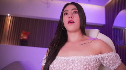 Snapshot of camila_martinez9 chatting on March 9, 11:36 am camila_martinez9 online show from March 9, 11:36 am