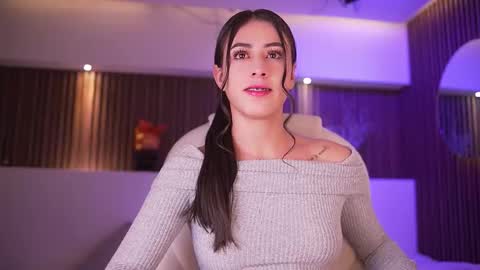 Snapshot of camila_martinez9 chatting on March 16, 11:36 am camila_martinez9 online show from March 16, 11:36 am