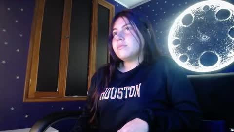 Snapshot of camila_purple chatting on April 15, 6:37 pm Camila online show from April 15, 6:37 pm