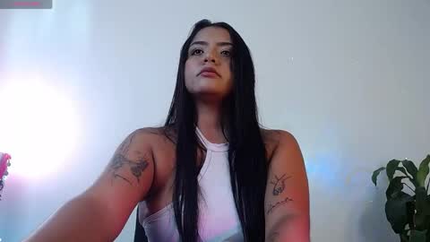 camila_torresss online show from April 29, 7:53 pm