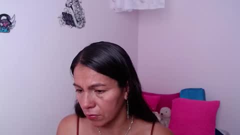 Snapshot of camila_vargas_ chatting on February 13, 7:10 pm Camila Vargas online show from February 13, 7:10 pm