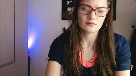 Snapshot of camila_ventura chatting on November 3, 1:34 pm Camila ventura online show from November 3, 1:34 pm