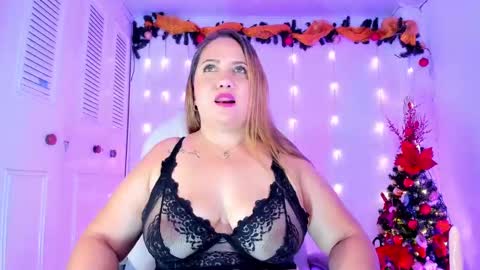 camilaa foxxx online show from December 1, 8:20 pm