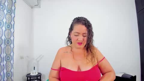 Snapshot of camilaa_foxxx chatting on November 18, 2:43 pm camilaa foxxx online show from November 18, 2:43 pm