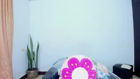 Snapshot of camilaa_foxxx chatting on March 5, 6:04 pm camilaa foxxx online show from March 5, 6:04 pm